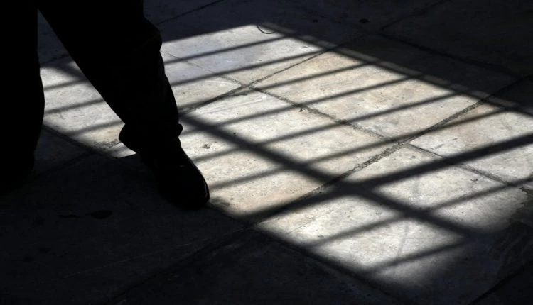 Ασύλληπτη κτηνωδία στα Εξάρχεια  – Έκαιγαν τα γεννητικά όργανα γυναίκας με τσιγάρο!